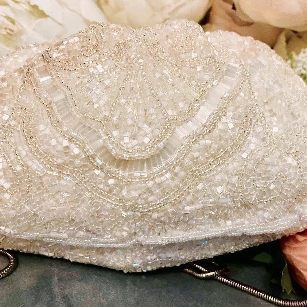 ♥️ 1950s vintage purse, heavily beaded white wedding clutch, play vid with sound